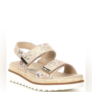 Mephisto NWT Dominica Leather Wedge Platform Sandals size 36